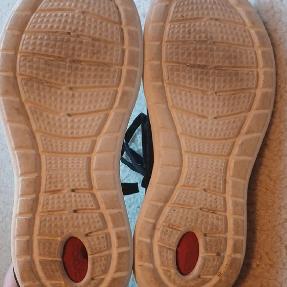 CROCS Literide Pacers - Black & White - Picture 8 of 8